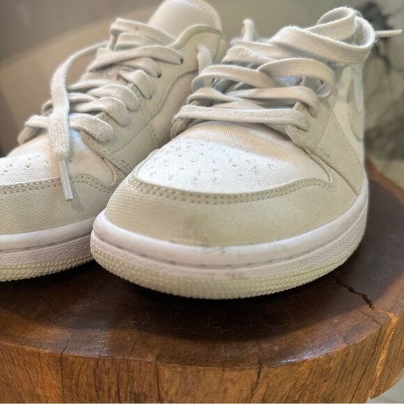 Jordan 1 Low Spruce Aura (W) 8.5 linen upper women’s sneakers - Picture 7 of 9